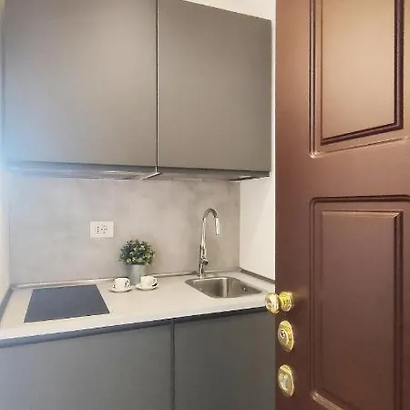 Navigli - Via Vigevano *