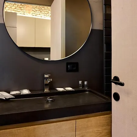 Lancetti Stylish Loft