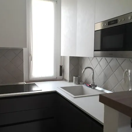 Altido Sleek Studio W/balcony Apartamento