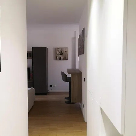 Altido Sleek Studio W/balcony Apartamento Milán