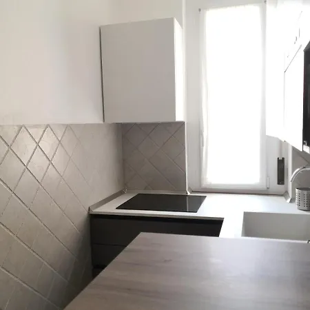 Altido Sleek Studio W/balcony * Milán