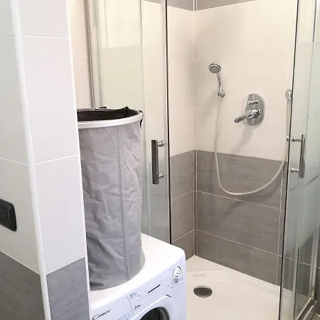 Altido Sleek Studio W/balcony Milán