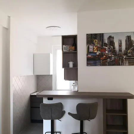 Altido Sleek Studio W/balcony