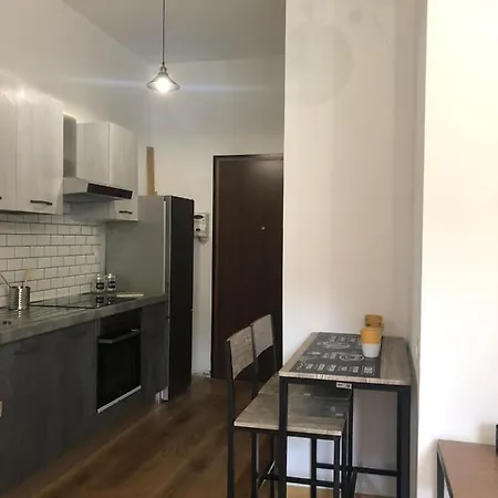 Trevi Industrial D Apartamento Milán