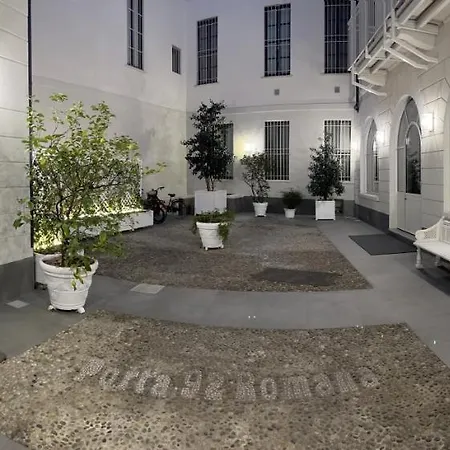 Piazza Della Scala 3 *