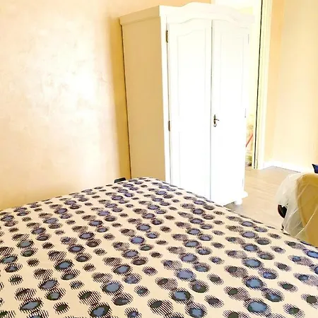 One Bedroom With View Balcony And Wifi At Διαμέρισμα Μιλάνο