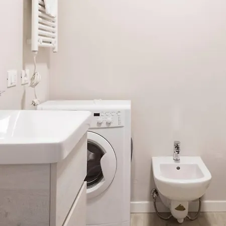 Bnbutler - Casati, 2 - Glamour In Citta Tra Shopping E Notturna * Milán