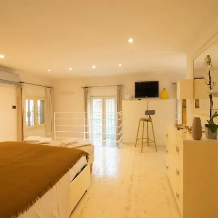Апартаменты The Rent - Loft Close To Lodi Metro Station Милан