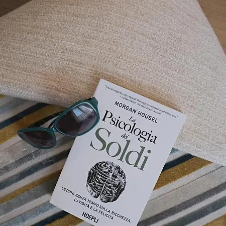 Oreaspiti - Not Only A In Magenta Quarter * Milano