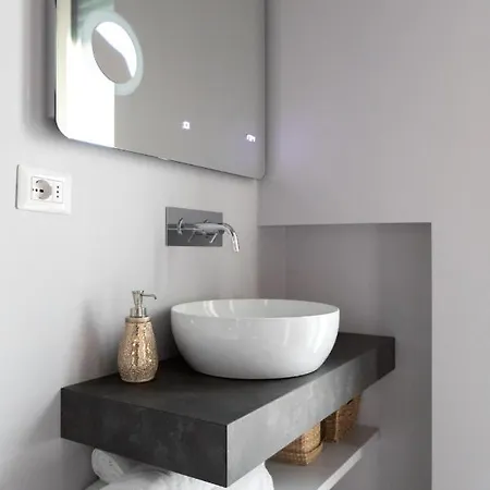 Household Settembrini Guest house Milan