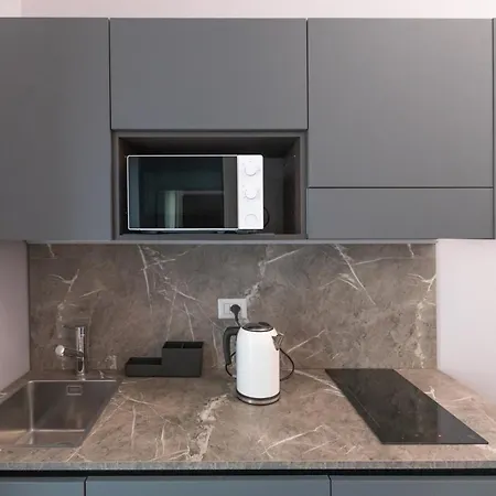 Household Settembrini Mediolan