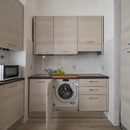 Apartment Milano, La Casetta Di Beatrice - By Host4u *