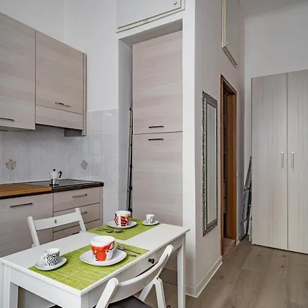 Apartment Milano, La Casetta Di Beatrice - By Host4u *