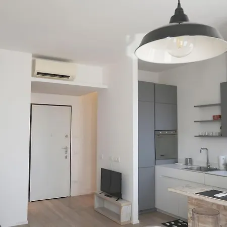 Orea Spiti- Modern Mantegna Arco Della Pace District *