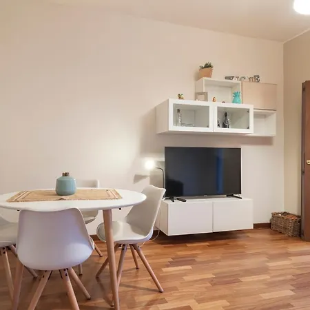 Apartment Renovated Flat Close To City Center Lomellina 34