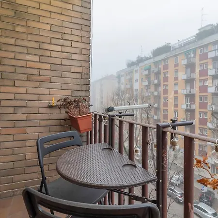 Apartment Renovated Flat Close To City Center Lomellina 34 Milan
