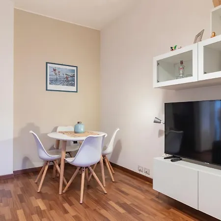 Renovated Flat Close To City Center Lomellina 34 *