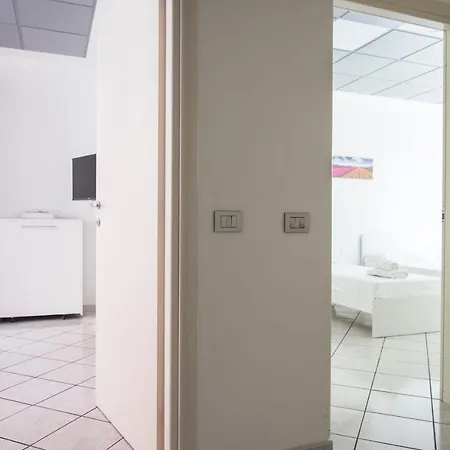 Youhosty - Paoli 3 *