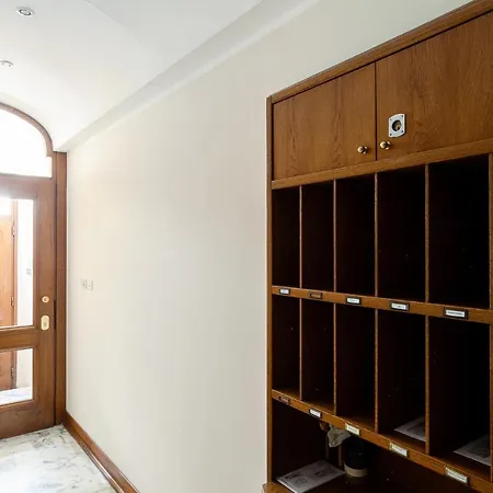New Apt. Historical Center Milano - Monforte 18 *