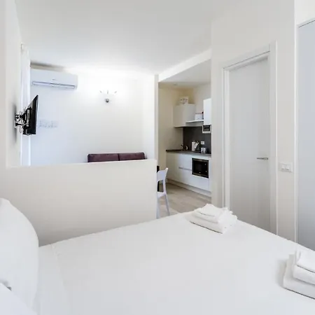 Apartment Italianway - The B Village Business *