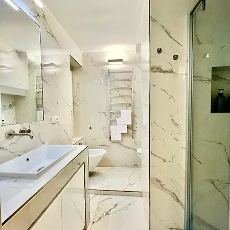 Apartment Arco Della Pace, *