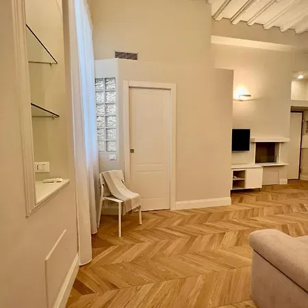 Arco Della Pace, Apartment *