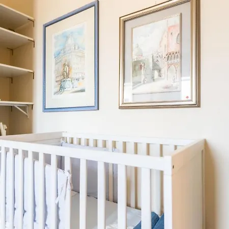 Rosselli 13 公寓 *