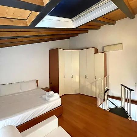 Aparthotel Easy - Rooms&apartments Navigli Milano