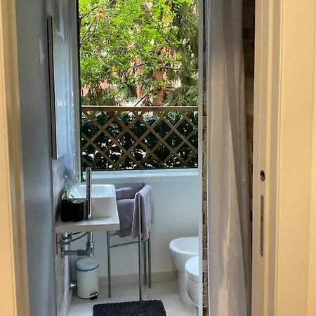 25 - Near Metro M3 * Milano