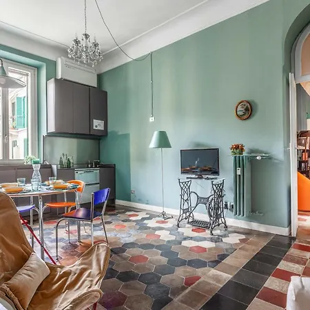 Joivy Elegant Flat With Balcony Μιλάνο