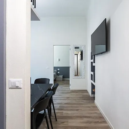 La Boutique Milano: In Porta Romana * Milan