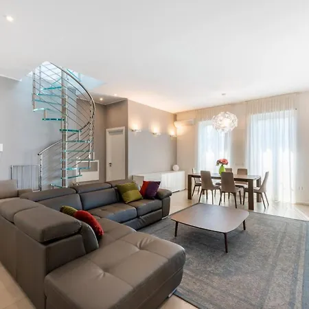 Easylife - Wonderful Penthouse With Terrace A Few Steps From The Duomo Apartment Milan
