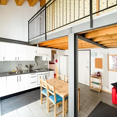 Διαμέρισμα Hbhall Residenze Darsena *