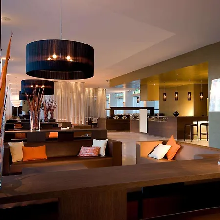 Doubletree By Hilton Milánó