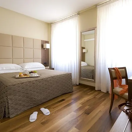 Fenice Hotel 3*
