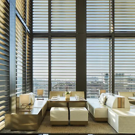 Armani 5* Milánó