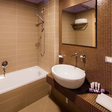 Da Vinci Hotel 4*