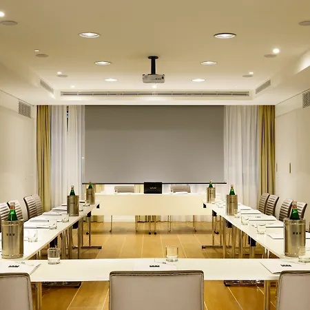 Century Hotel 4*