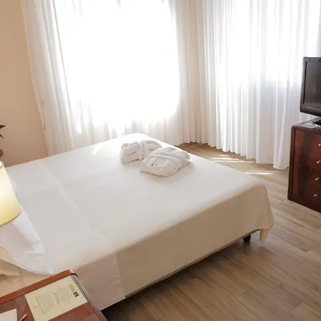 Hotell Bristol 4*