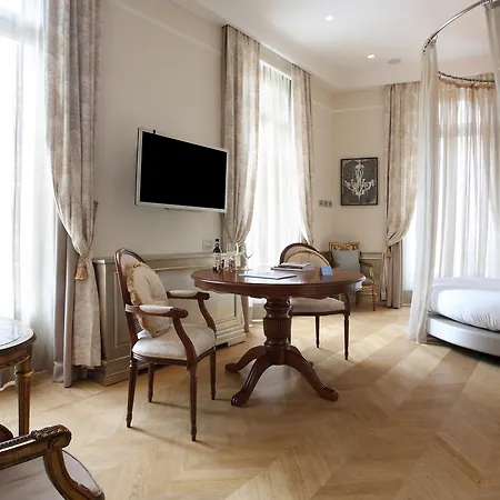 Hotel Château Monfort - Relais&châteaux 5*