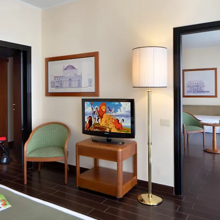 Отель Starhotels Business Palace 4*