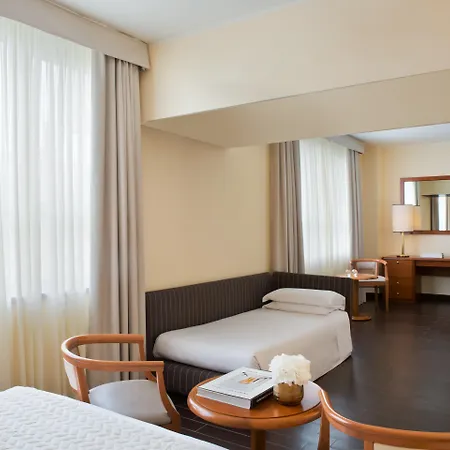 Отель Starhotels Business Palace 4*
