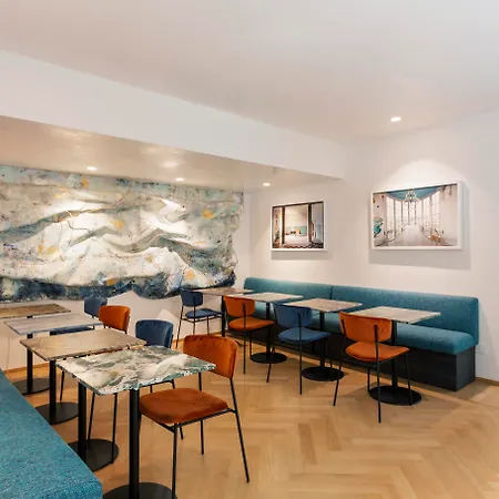 Hotell Galleria Vik - Townhouse Galleria - Small Luxury Of The World 5*