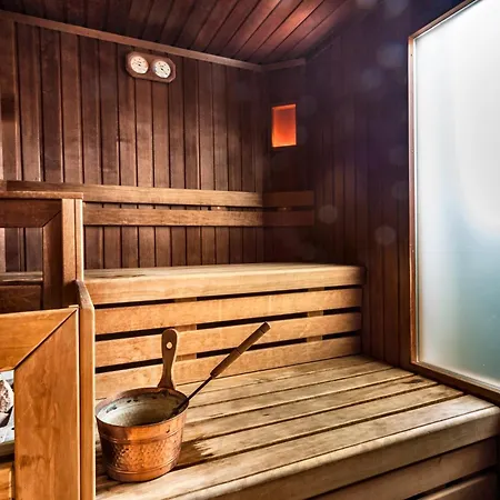 Hotel Crowne Plaza By Ihg 4*