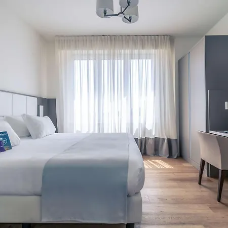 Mercure Solari Hotel