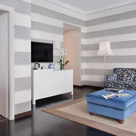 Hotell Sina De La