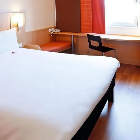 Ibis Ca' Granda 3*