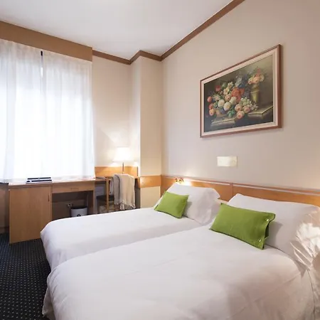 Hotel Mentana, By R Collection 4*