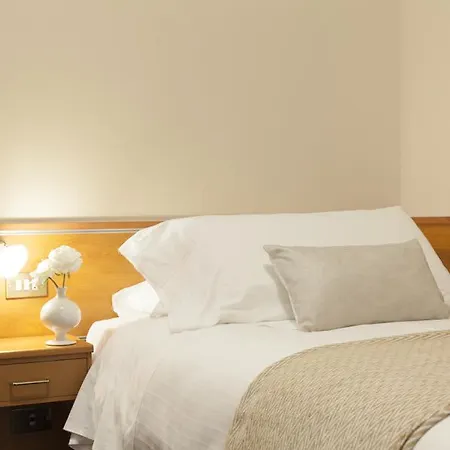 Mentana, By R Collection Hotel