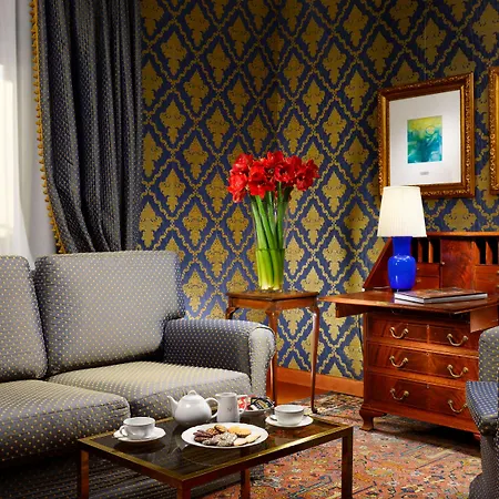 Pierre Hotell 5*